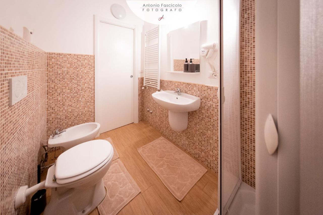 Antica Dimora Lombardi 2 Apartment Bari Luaran gambar