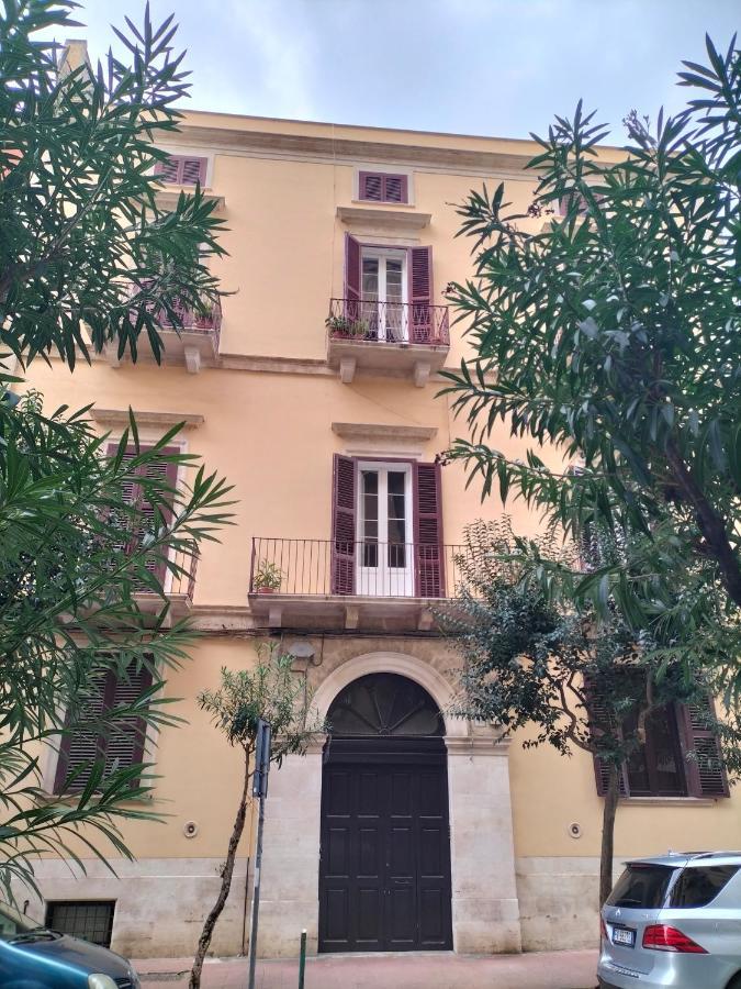 Antica Dimora Lombardi 2 Apartment Bari Luaran gambar